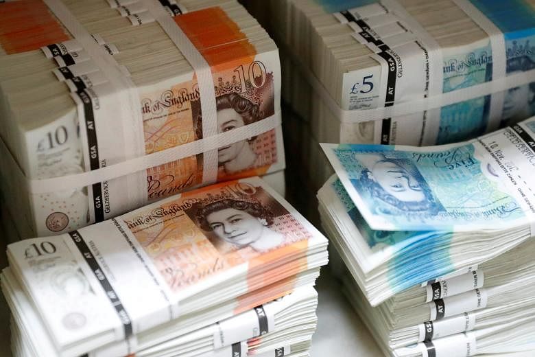 Pound memperpanjang penurunan terhadap dolar Singapura karena kekhawatiran atas Brexit tanpa kesepakatan tumbuh