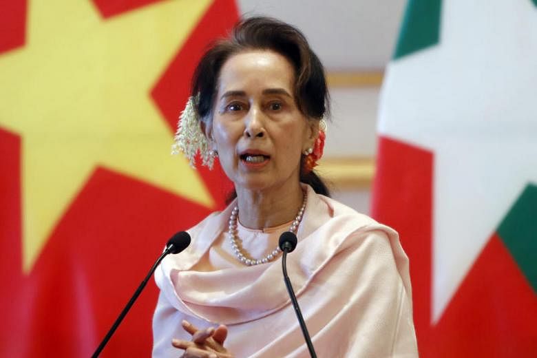 Pemimpin Myanmar Suu Kyi berterima kasih kepada para pendukung atas ‘persatuan’ selama sidang genosida