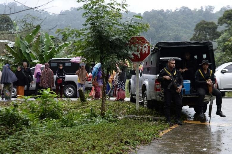 Tentara Thailand ‘menyesal’ membunuh tiga warga sipil Muslim di selatan