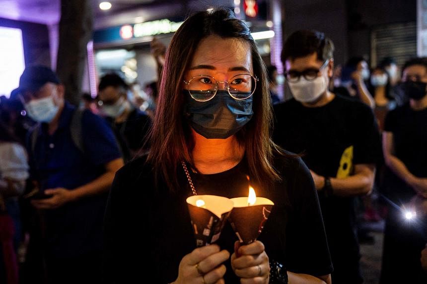 Polisi menutup Victoria Park Hong Kong pada malam peringatan Tiananmen